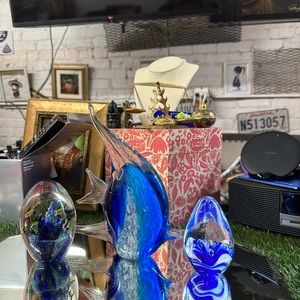 Glass paper weight set